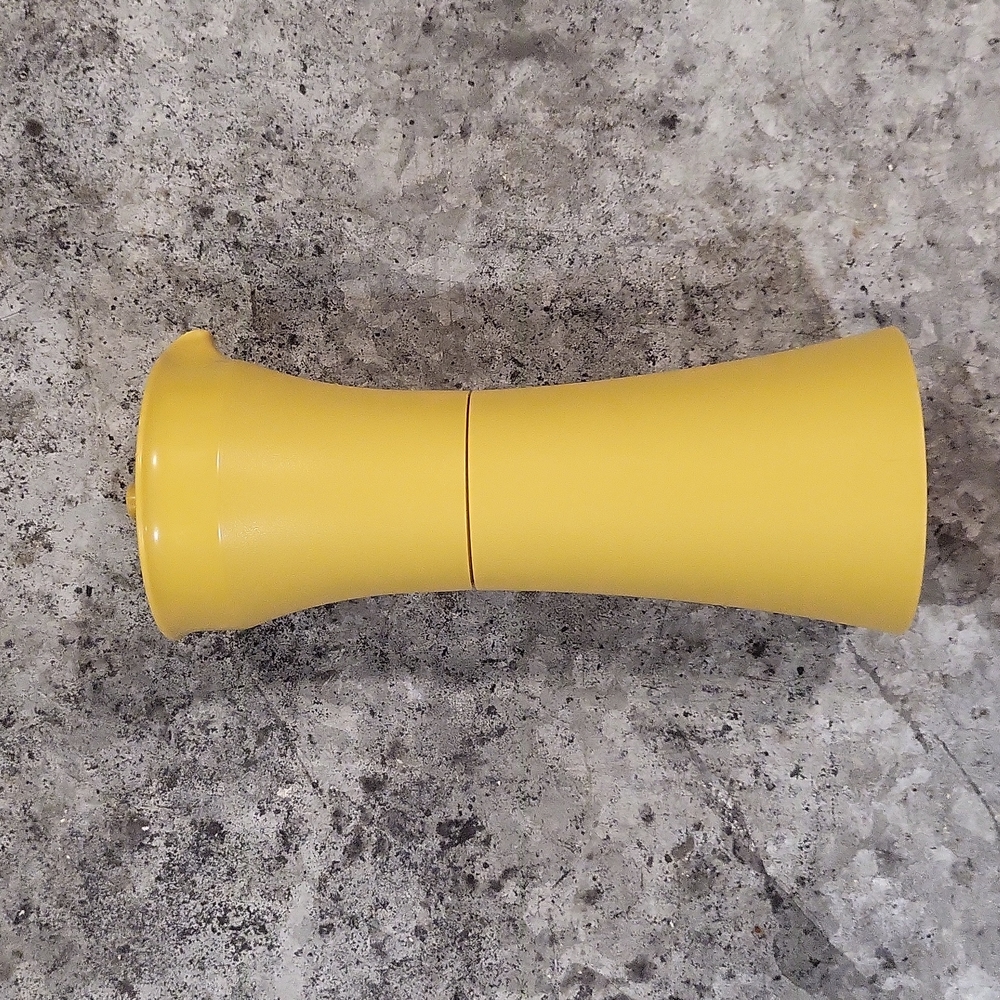 Vintage Tupperware Dressing Container - Picture 2 of 3